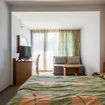 Hotel Hrizantema