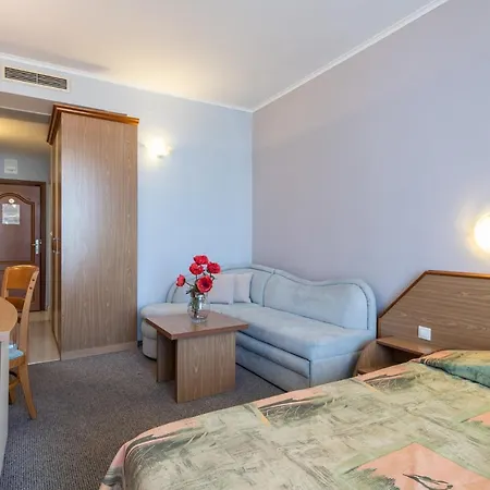 Hotel Hrizantema 4*